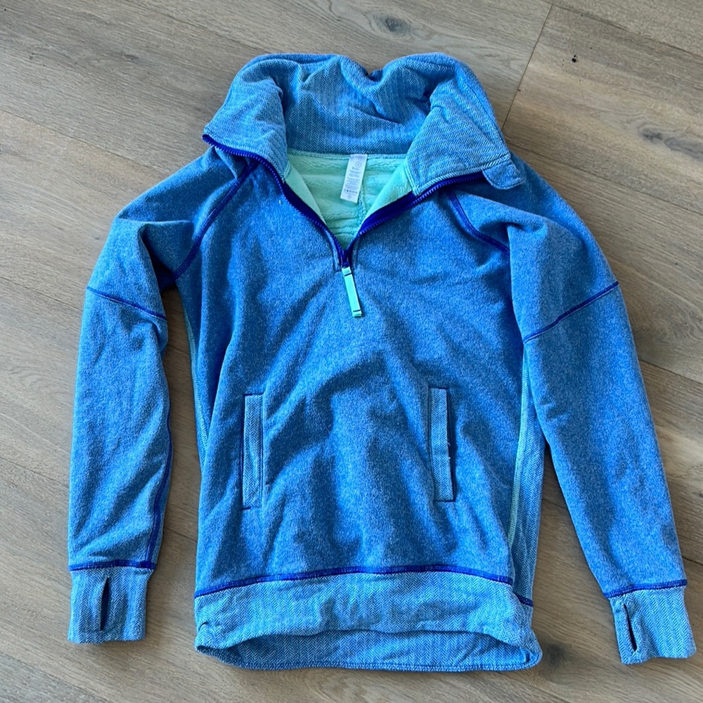 Ivivva size 12 funnel neck sweater